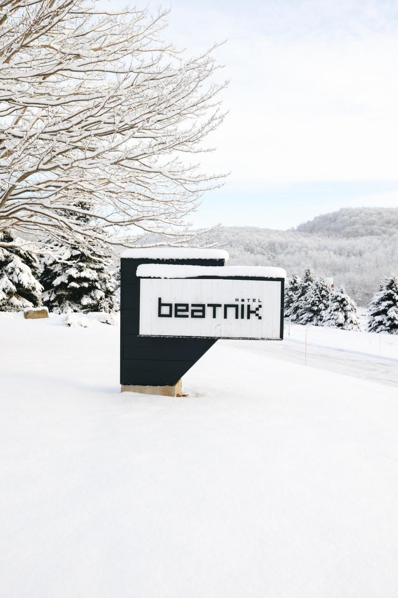 Beatnik Hotel Bromont Luaran gambar